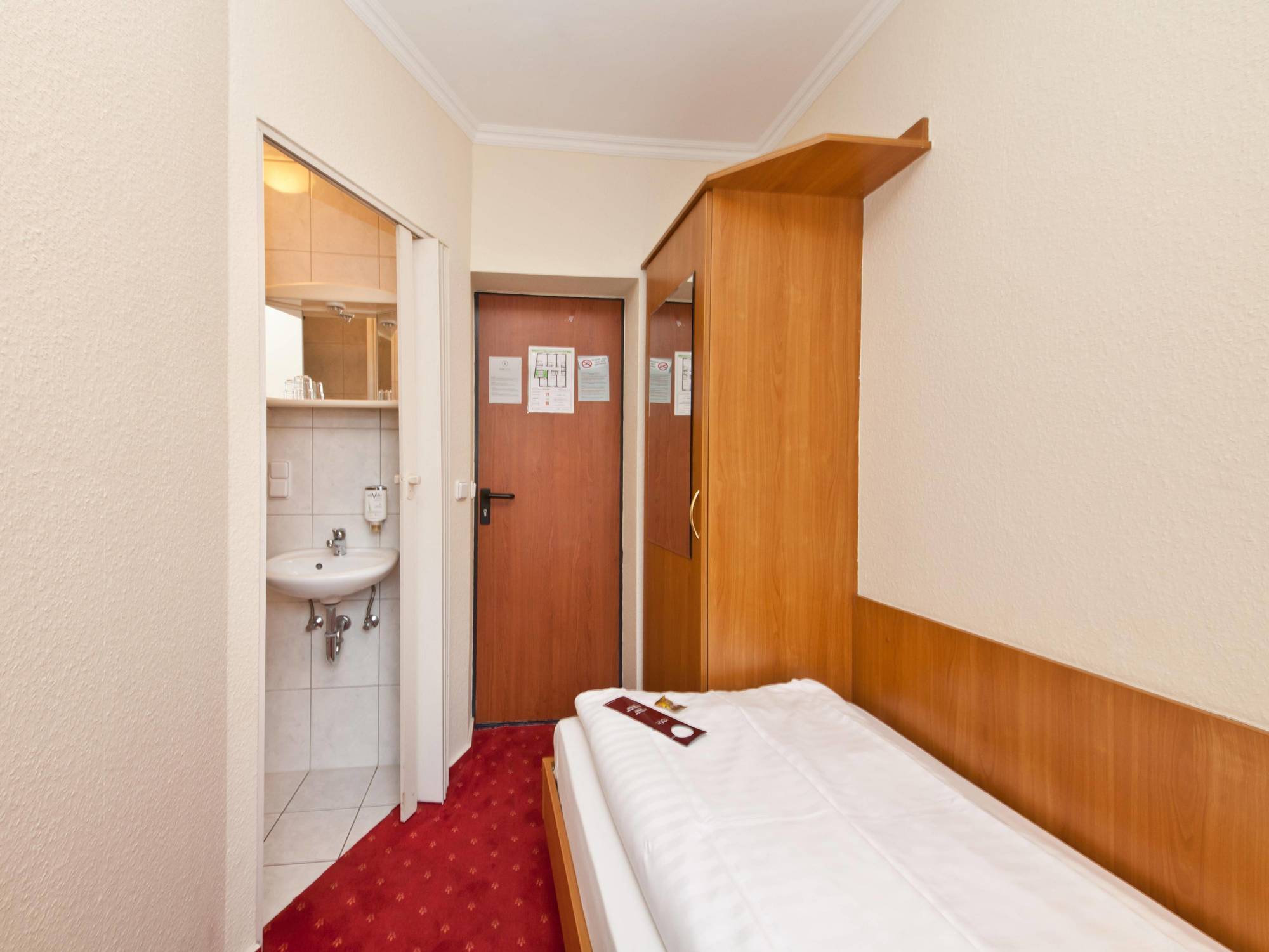 Hotel Primus Frankfurt Sachsenhausen Fráncfort del Meno Exterior foto
